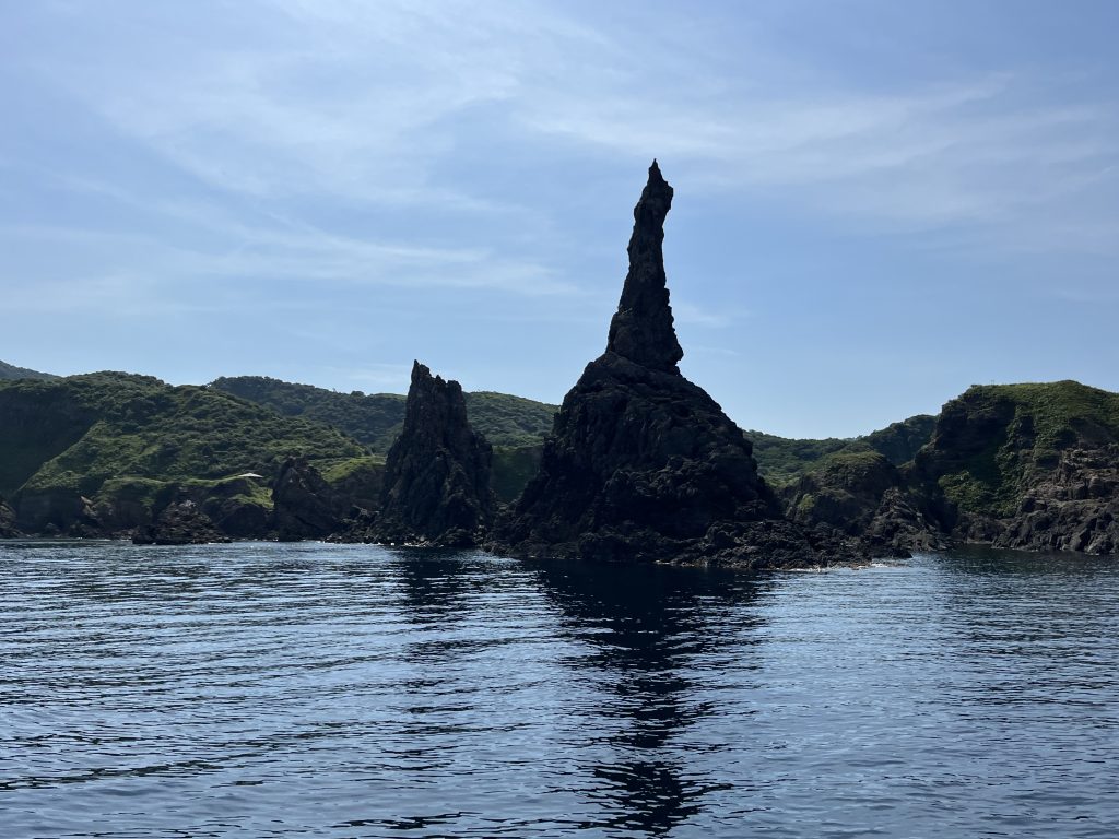 ローソク岩